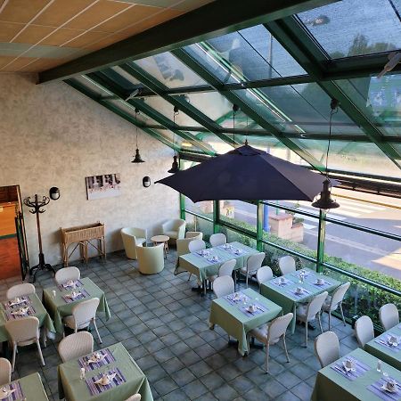 L'Auberge De L'Olive Dompierre-sur-Besbre Ngoại thất bức ảnh