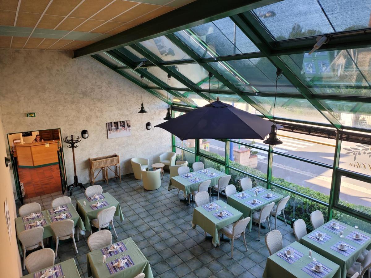 L'Auberge De L'Olive Dompierre-sur-Besbre Ngoại thất bức ảnh